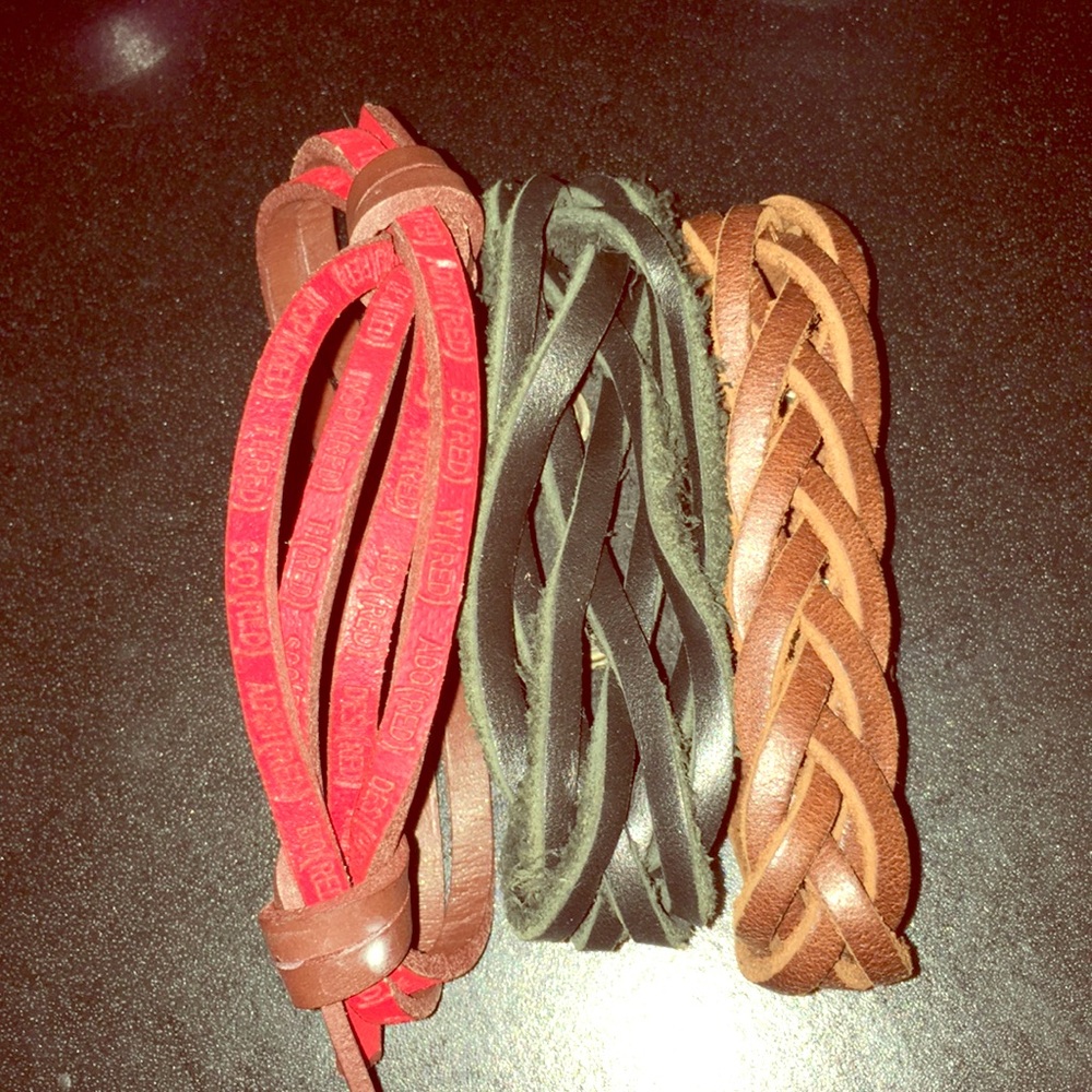 Set of 3 leather bracelets